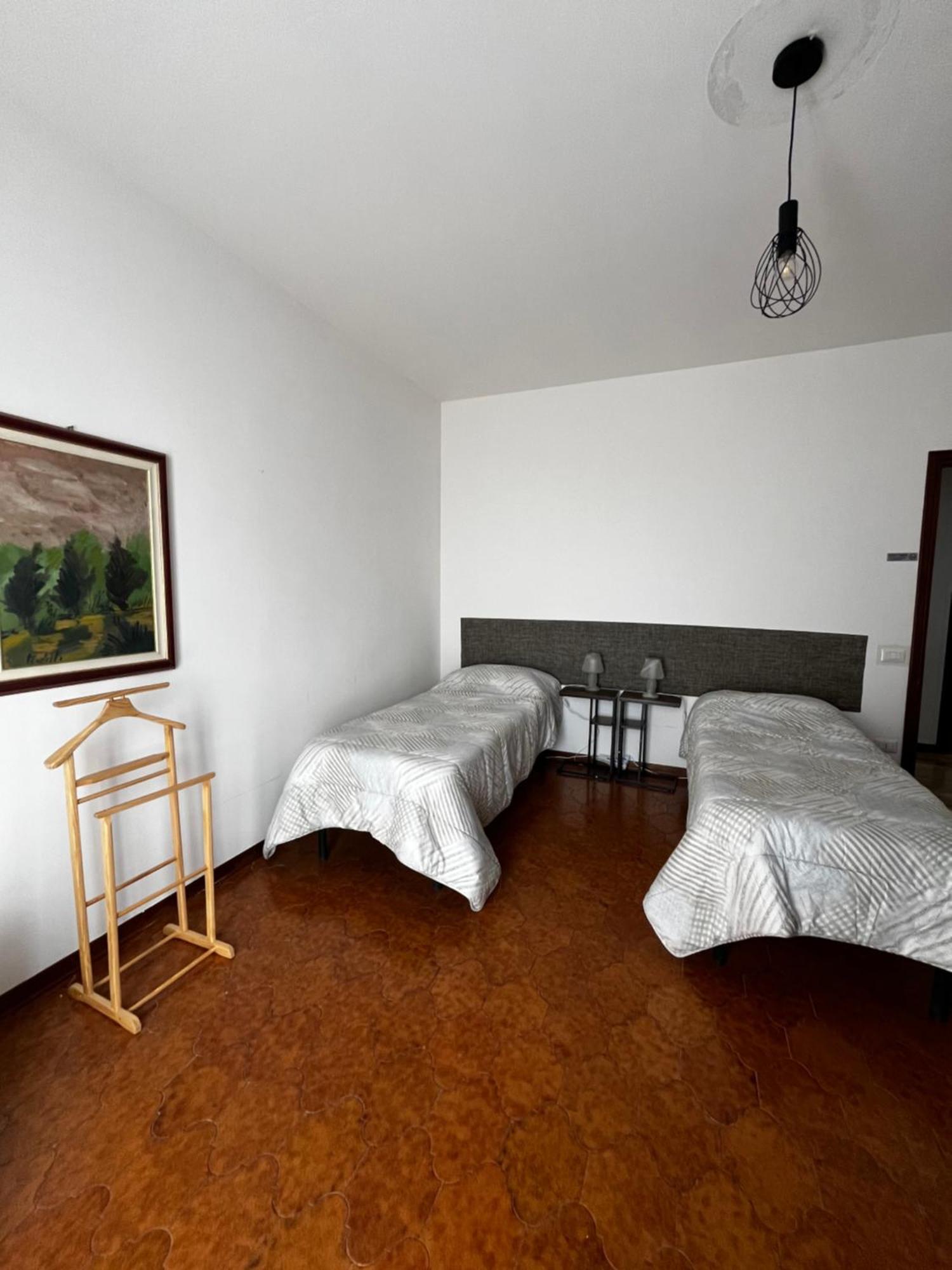 R&B Emilia Bed & Breakfast Cadeo Dış mekan fotoğraf