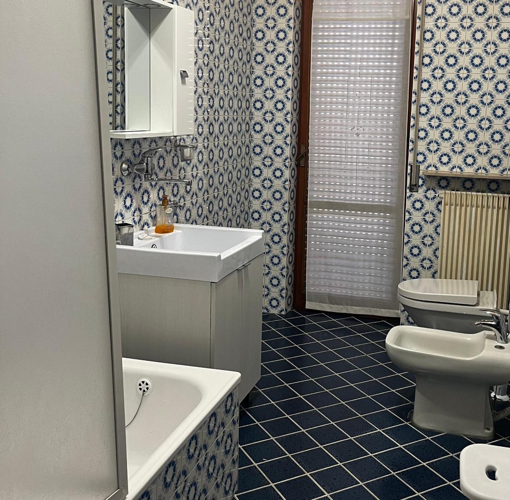 R&B Emilia Bed & Breakfast Cadeo Dış mekan fotoğraf